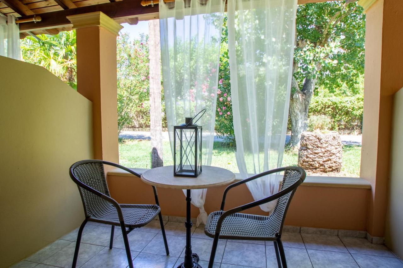 Tellis Holiday Rooms Moraḯtika Exterior foto