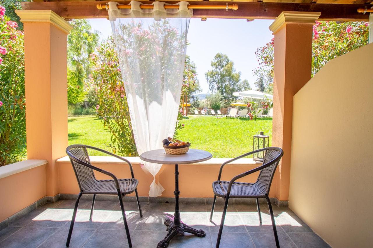 Tellis Holiday Rooms Moraḯtika Exterior foto
