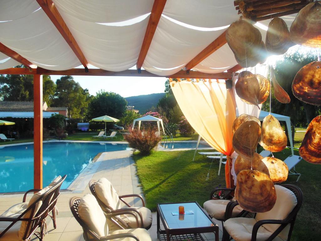 Tellis Holiday Rooms Moraḯtika Exterior foto