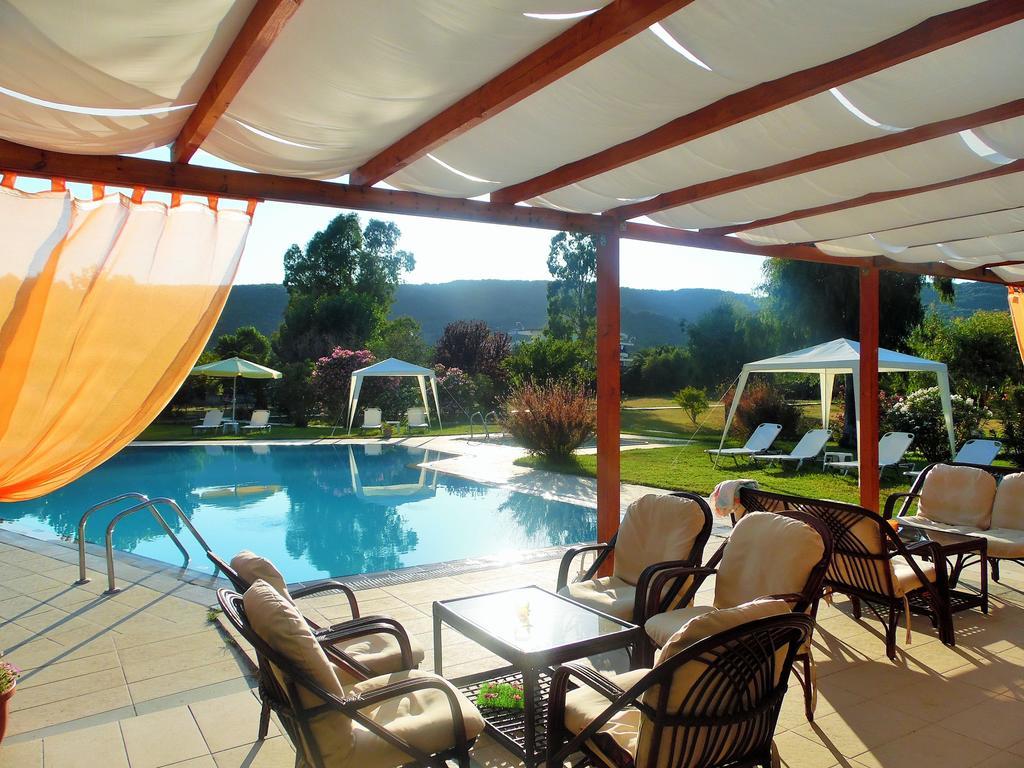 Tellis Holiday Rooms Moraḯtika Exterior foto