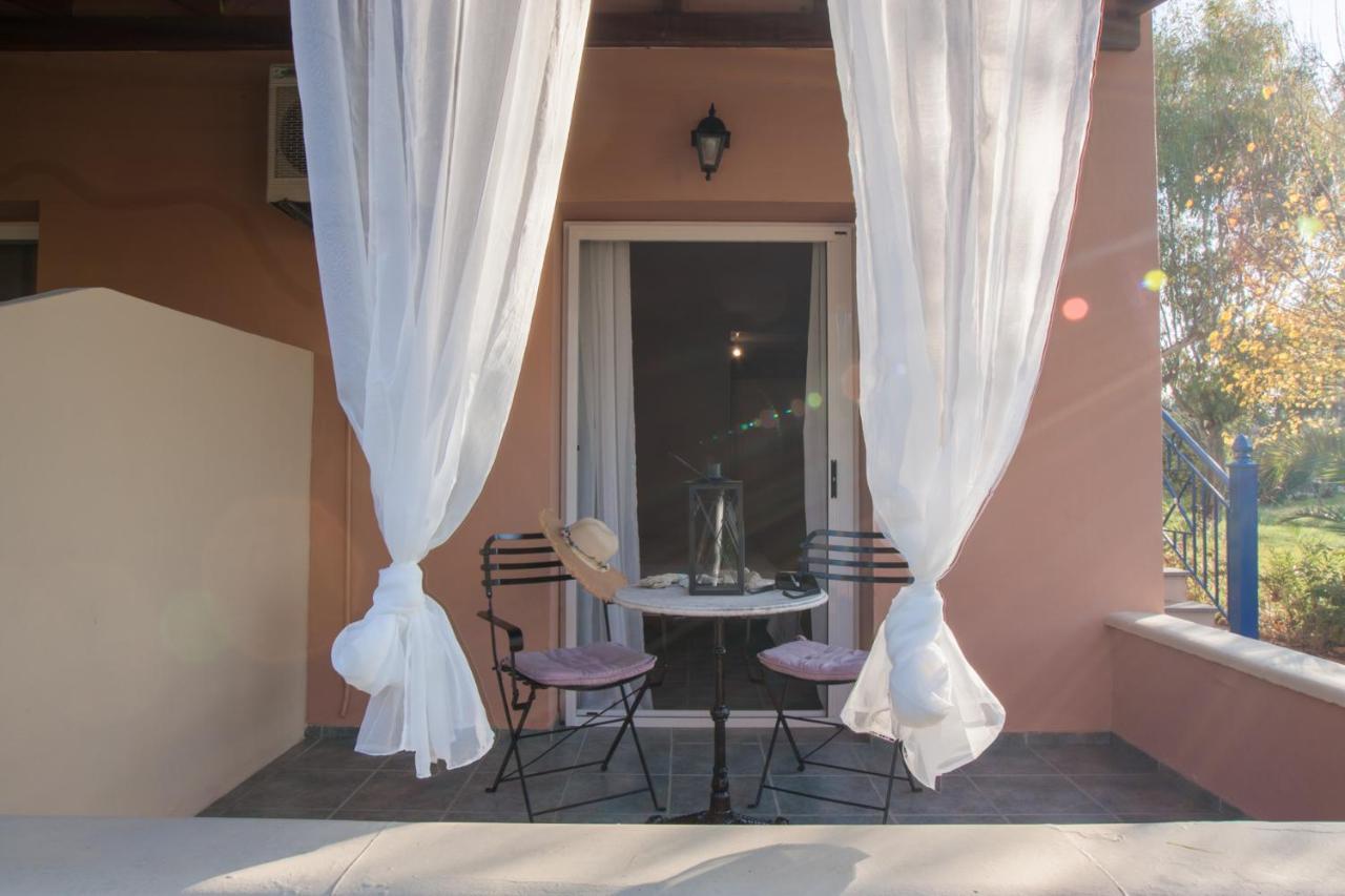 Tellis Holiday Rooms Moraḯtika Exterior foto