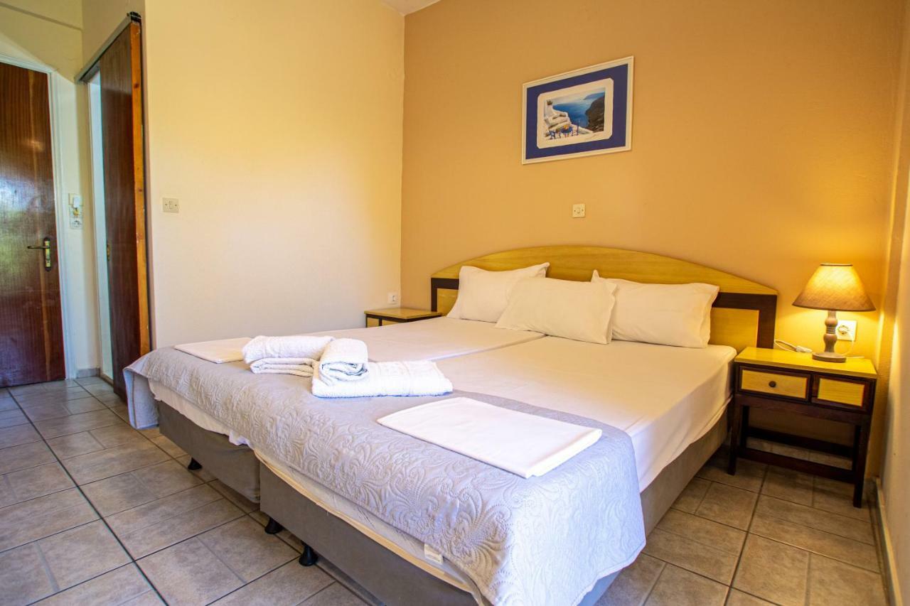 Tellis Holiday Rooms Moraḯtika Exterior foto
