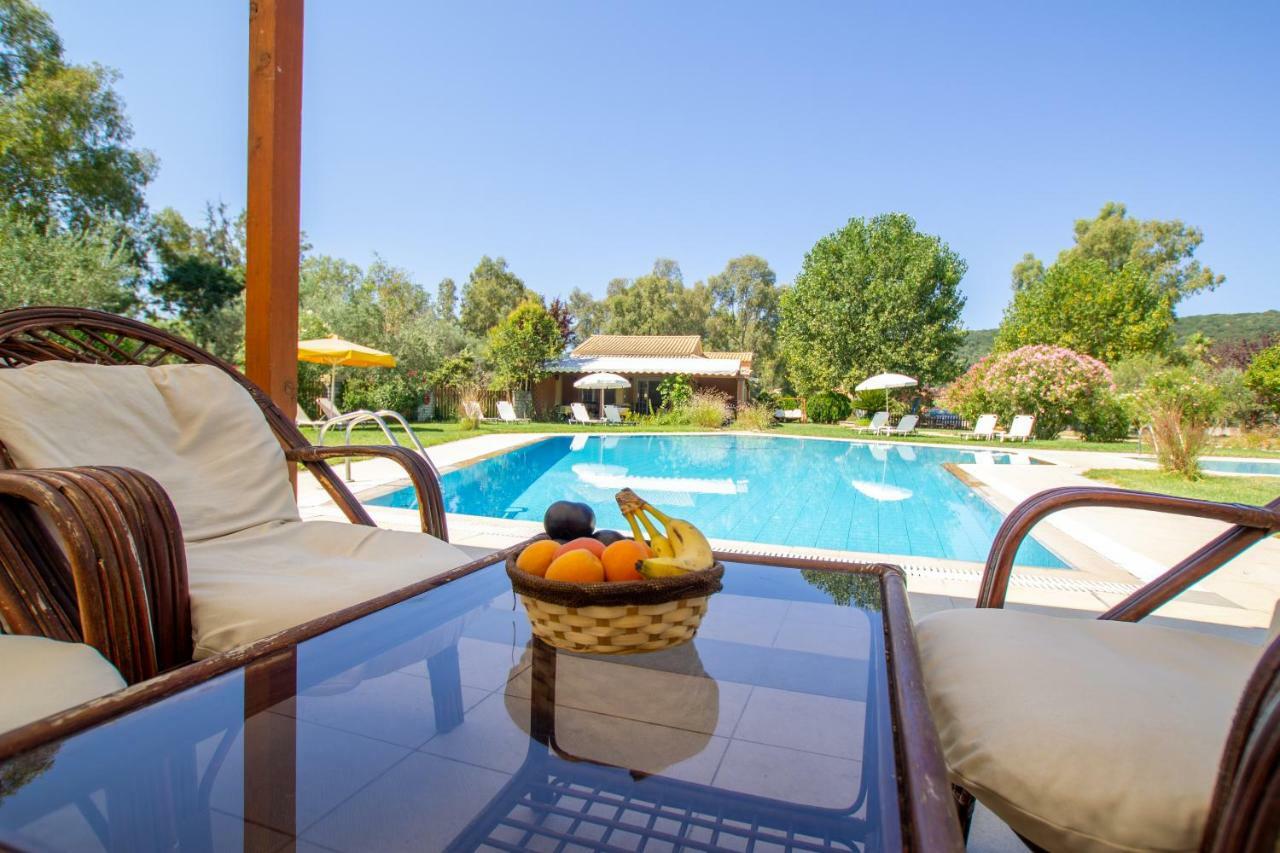 Tellis Holiday Rooms Moraḯtika Exterior foto