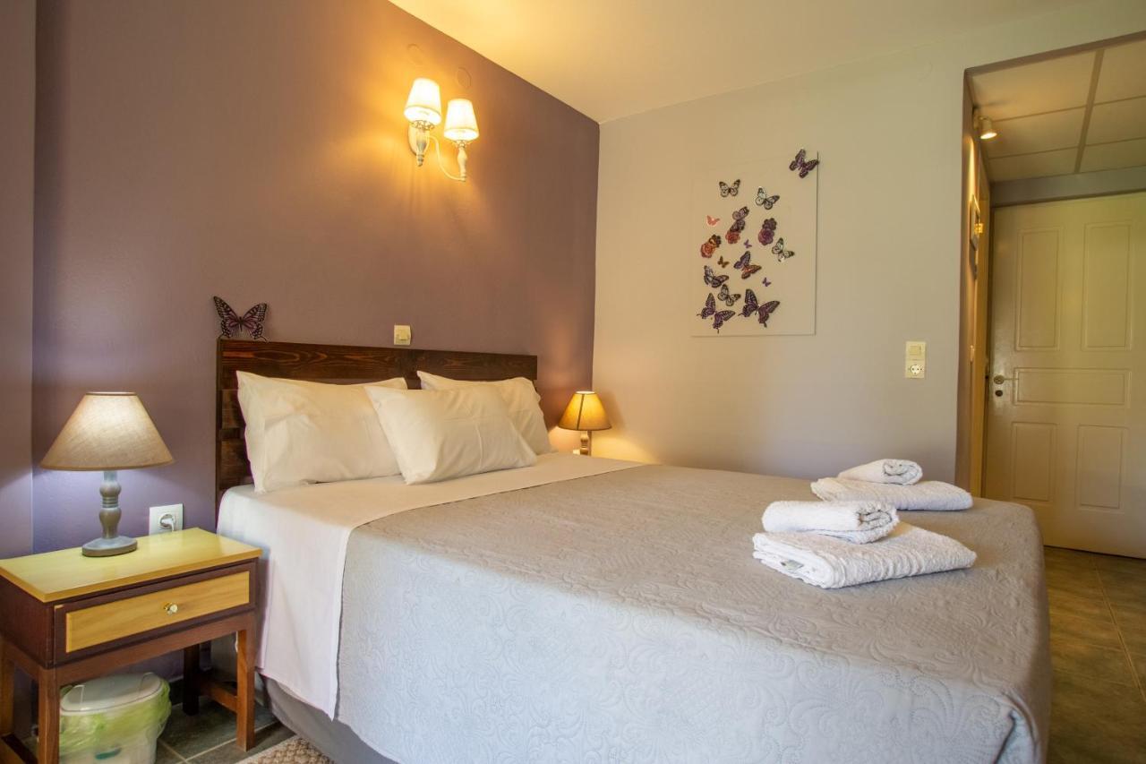 Tellis Holiday Rooms Moraḯtika Exterior foto