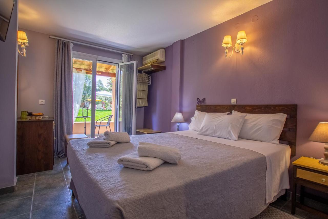 Tellis Holiday Rooms Moraḯtika Exterior foto